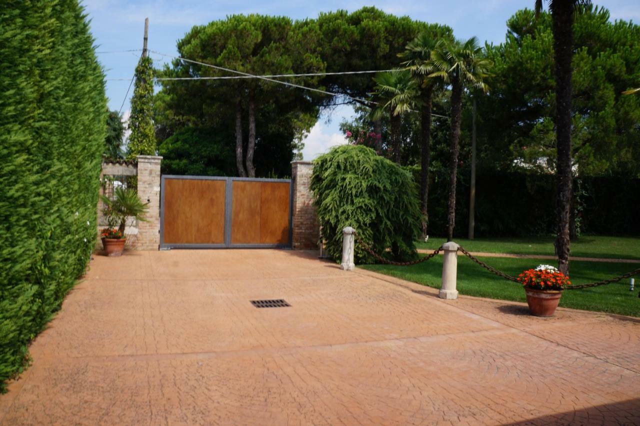 La Brigata Apartments Suite Room Cavallino-Treporti Dış mekan fotoğraf